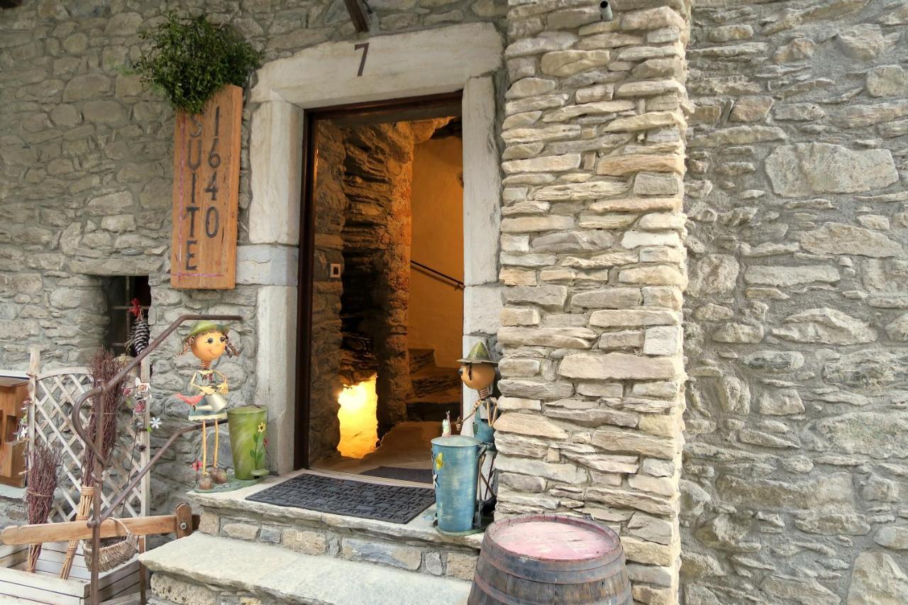 Romantica Suite Con Vasca Idromassaggio Aosta Exterior foto